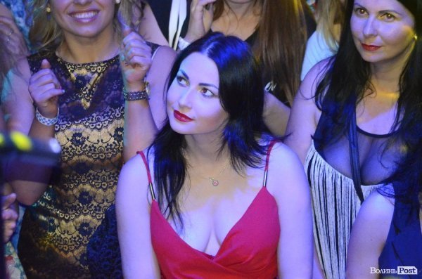 «Чорний бумер», «Харизма» і «Мурка»: в Луцьку знову виступав Seryoga. ФОТО