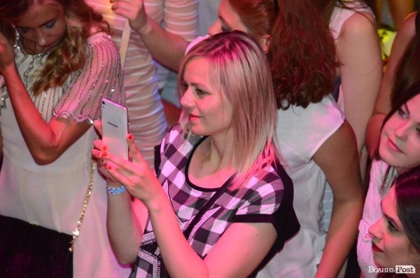 «Чорний бумер», «Харизма» і «Мурка»: в Луцьку знову виступав Seryoga. ФОТО