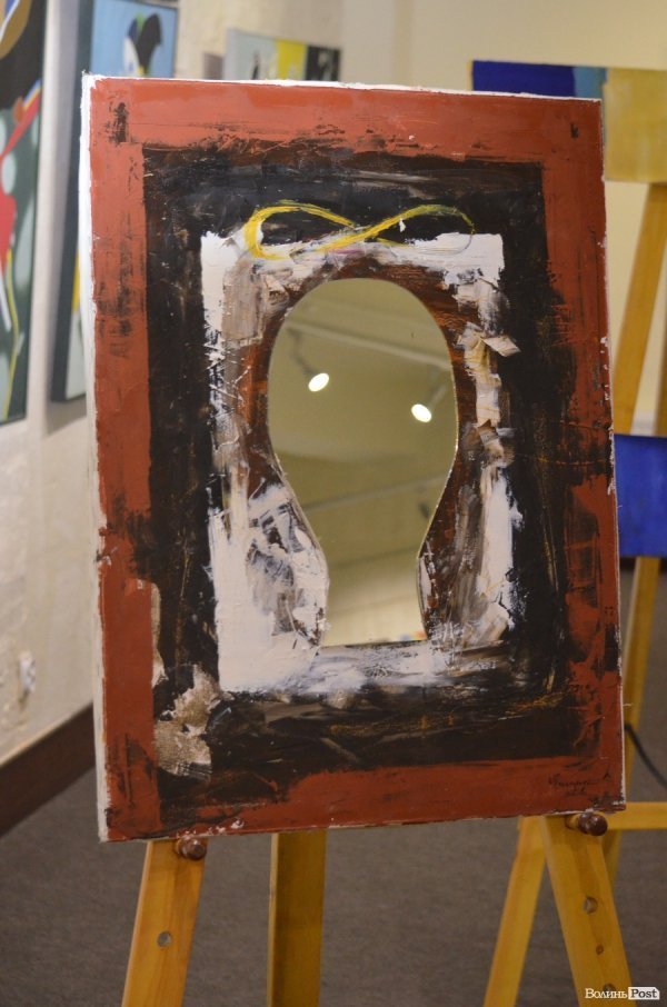 Луцька художниця малює на картинах внутрішній світ. ФОТО 