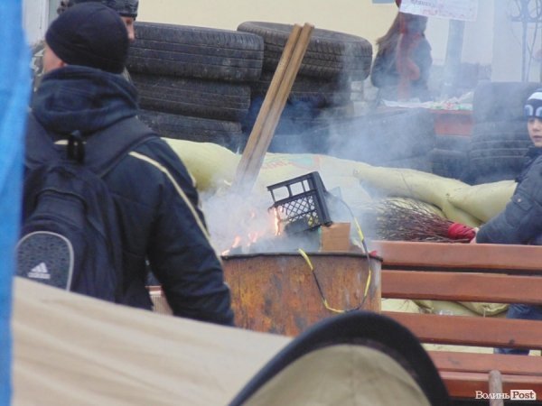 У Луцьку розбирають наметове містечко. ФОТО