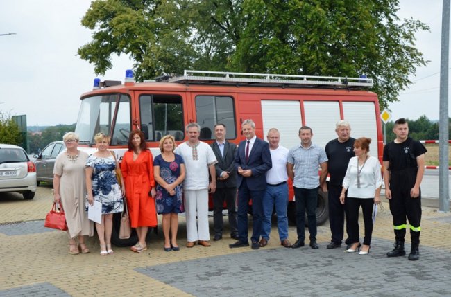 Волинська громада отримала нову пожежну машину від поляків. ФОТО