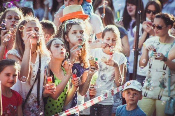 Фестиваль бульбашок у Луцьку. ФОТО