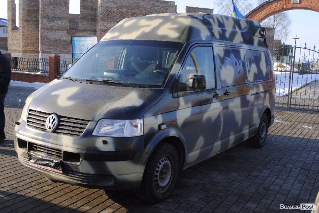 Волонтери відправили реанімобіль на Схід