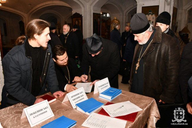 Волинська єпархія УПЦ МП продовжує називати себе канонічною і підтримувати Онуфрія