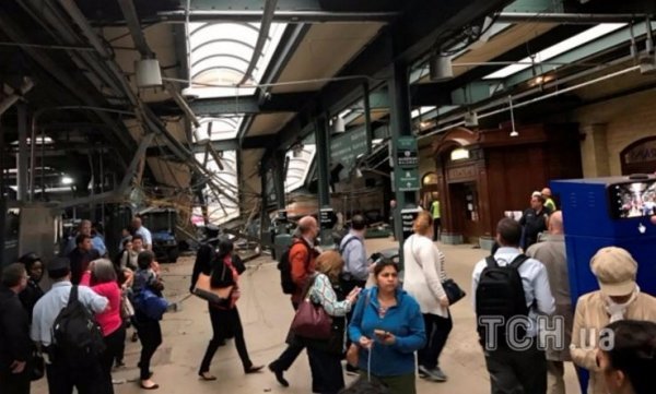 У Нью-Джерсі в годину пік потяг зійшов з рейок: понад 100 постраждалих. ФОТО