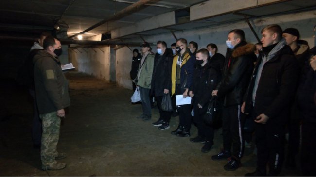 Меддопомога та евакуація: в луцькому училищі провели урок цивільного захисту