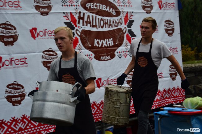 Пісні та вареники: у Луцьку відбувся фестиваль національної кухні. ФОТО