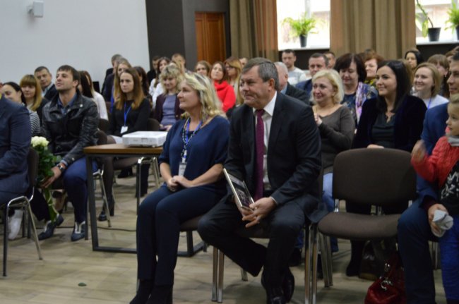 Голову Луцького міськрайонного суду урочисто провели у відставку. ФОТО