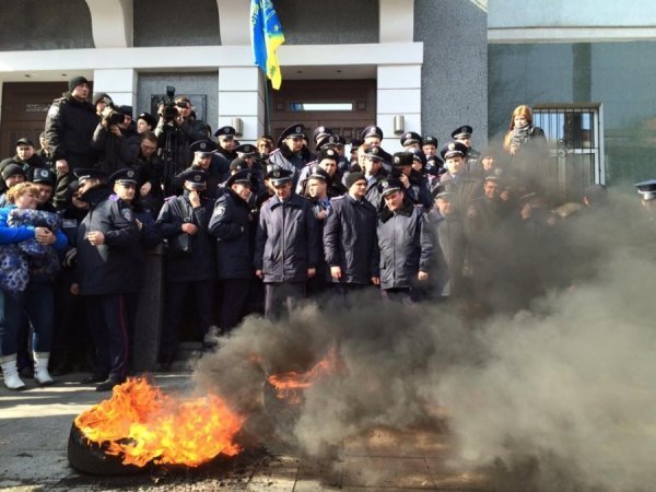 Волинські автомайданівці взяли участь у акції протесту в Вінниці. ФОТО 