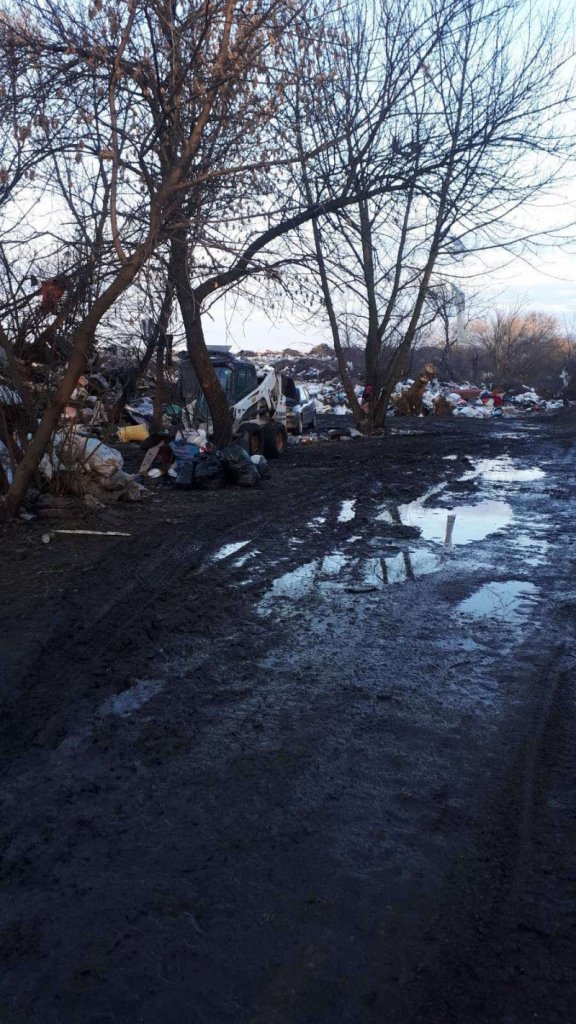 За кошти небайдужих громадян: у громаді на Волині впорядковують сміттєзвалище. ФОТО