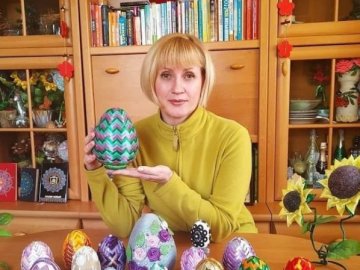 Волинська майстриня перемогла на міжнародному конкурсі, допомагаючи ЗСУ