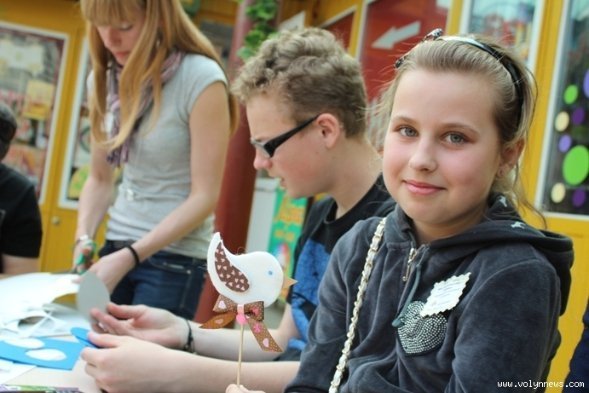 Як у Луцьку вчили робити великодні яйця з фетру. ФОТО