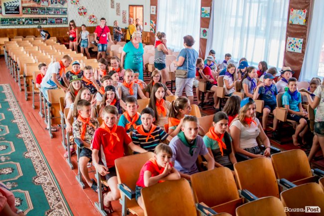 Незабутні знайомства і розваги: як діти з Луганщини провели день у таборі на Світязі. ФОТО