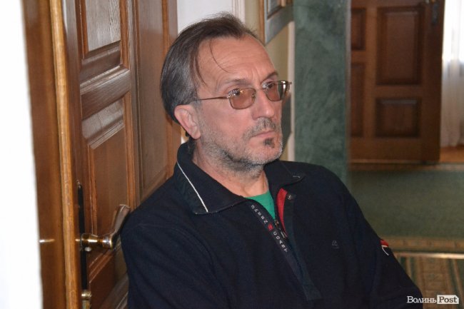 На «Файній гутірці» говорили про політику та співали