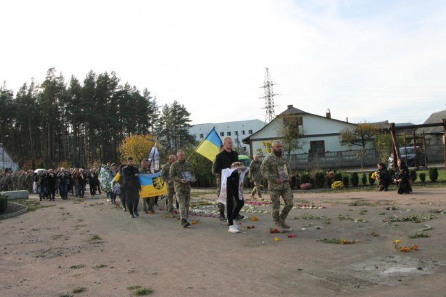 На Волині попрощалися з 30-річним Героєм Віталієм Козеєм. ФОТО