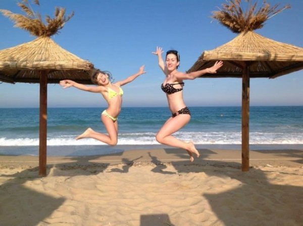 Полетіли!!!!!!!!!!!!!!!!!!!!!!!!! Болгарія 15 червня 2013 рік, Золоті Піски, Автор Оксана Климовець