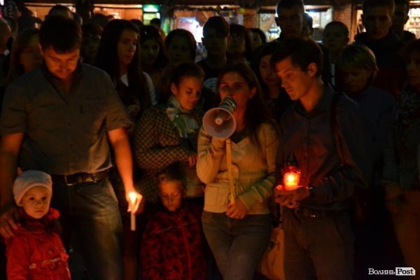 У Луцьку перед Дня Незалежності України вшанували тих, хто віддав за неї життя. ФОТО