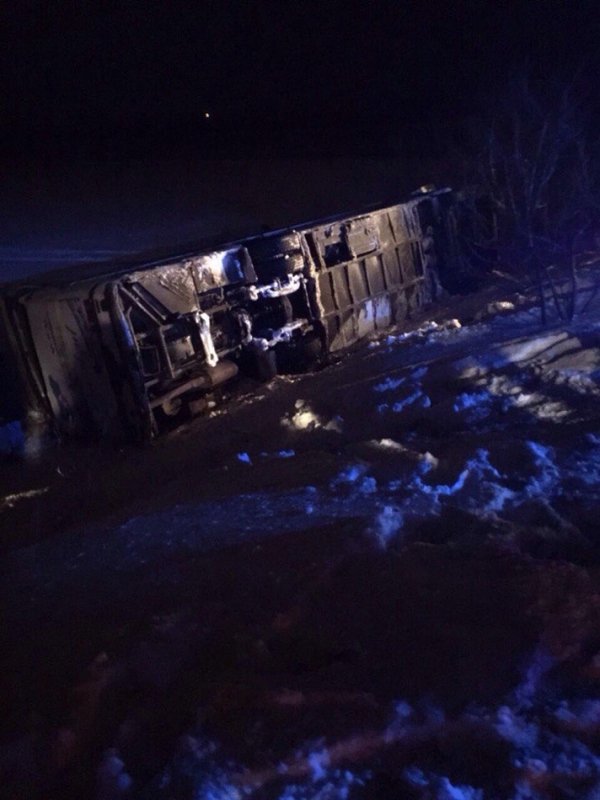 Автобус з дітьми перекинувся під Дніпром: 21 постраждалий і 1 загибла