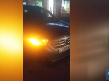 На Волині адвокат зніс бампер припаркованій автівці, – ЗМІ