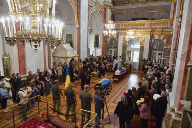 У Луцьку попрощалися із загиблими захисниками Наталією Кулацькою та Ігорем Тимчуком