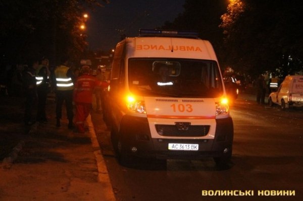 У Луцьку - смертельна аварія на переході. ФОТО