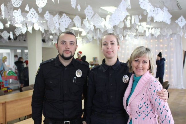 У Святого Миколая на Волині з’явилися помічники у формі. ФОТО