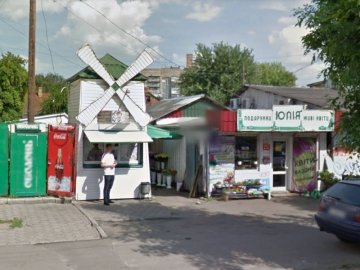 У Ковелі невідомі намагались спалити квітковий кіоск