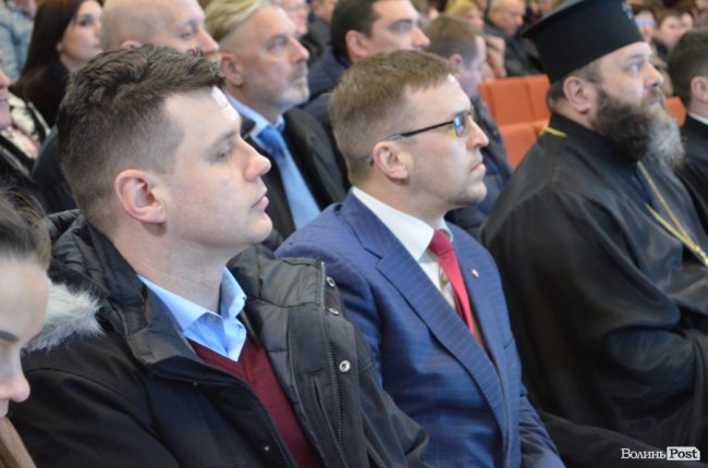 Повстанські пісні, зізнання в любові і до чого тут ва(Зе)лін: як на Волинь Порошенко приїздив. ФОТОРЕПОРТАЖ