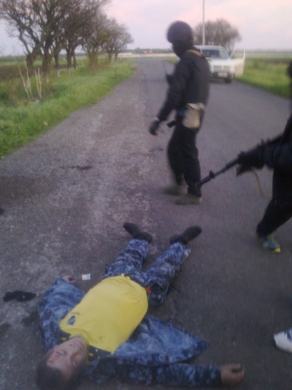 «Чорні чоловічки». ФОТО