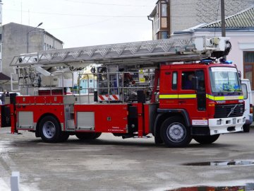 Британські волонтери передали обладнання волинським рятувальникам