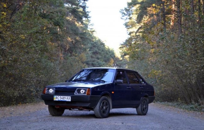 Для залізних коней Луцького автомотоклубу влаштували фотосесію. ФОТО