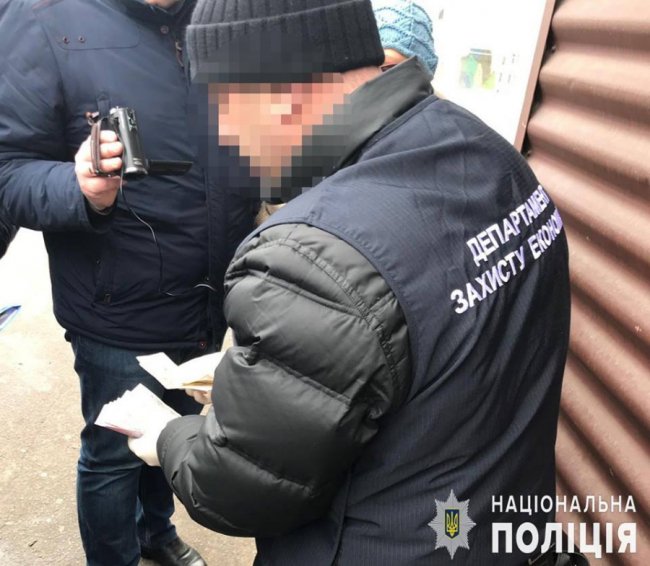 Волинські правоохоронці викрили корупційну схему у ДАБІ