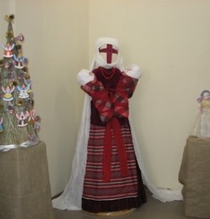 На виставці у Луцьку вчать робити саморобні подарунки