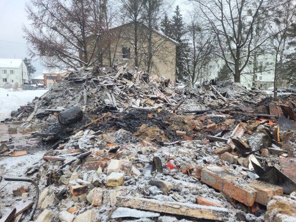 Згорів дім у п'яти сімей на Волині: власники будинку розповіли про наслідки пожежі. ВІДЕО