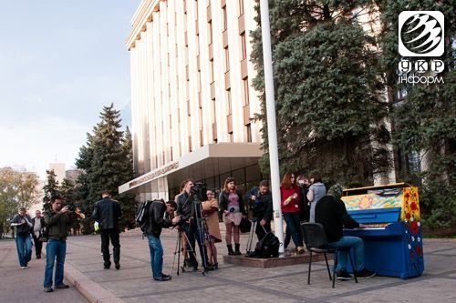 Піаніст-«екстреміст» виступив у Дніпропетровську. Фото