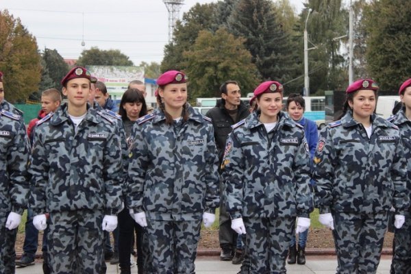Луцькі ліцеїсти склали присягу на вірність українському народу. ФОТО
