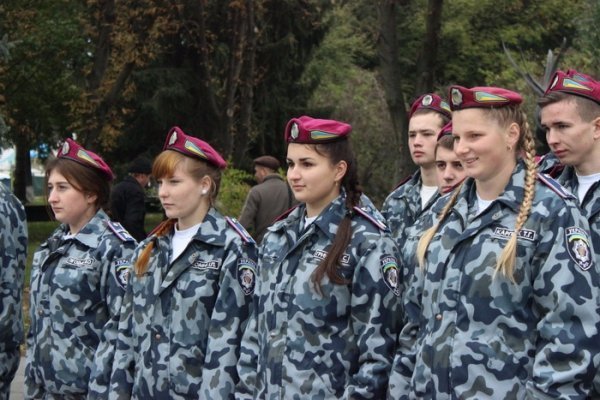 Луцькі ліцеїсти склали присягу на вірність українському народу. ФОТО