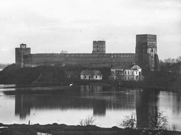 Замість ринку – вода: показали ретрофото Луцького замку 