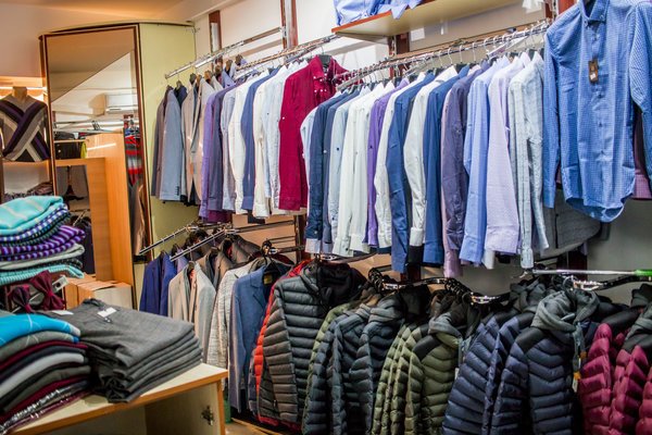 «Чорна п’ятниця» у луцькому ТЦ «Ювант»:  шалені знижки до 70%*