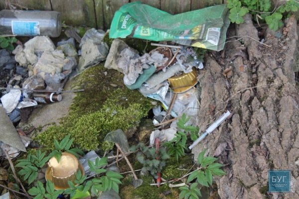 У Нововолинську на одній із вулиць 10 років працює наркоточка. ФОТО