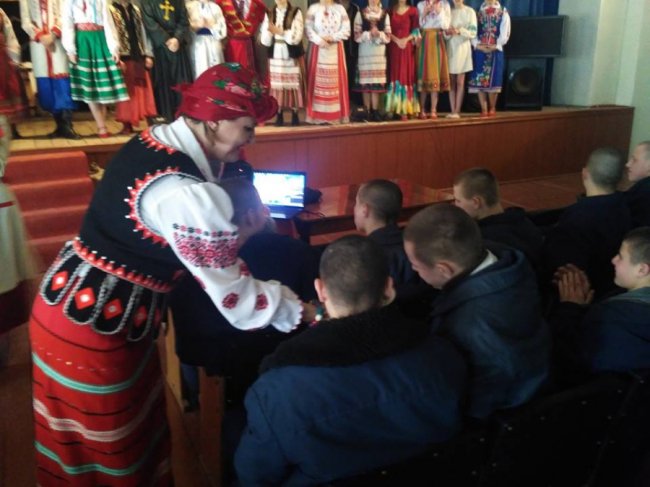 На Волині неповнолітніх засуджених розважав експериментальний театр. ФОТО