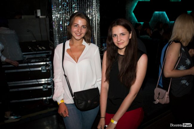 У луцькій «Опері» відгримів концерт Макса Барських. ФОТОРЕПОРТАЖ