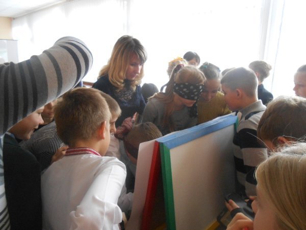 У луцькій школі - змагання козачат. ФОТО