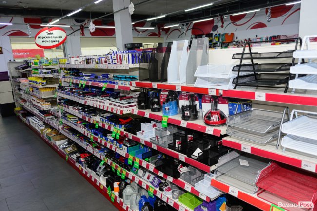 Безпрограшна лотерея і знижки: «Офіс Центр» у Луцьку три дні святкуватиме третю річницю. ФОТО*