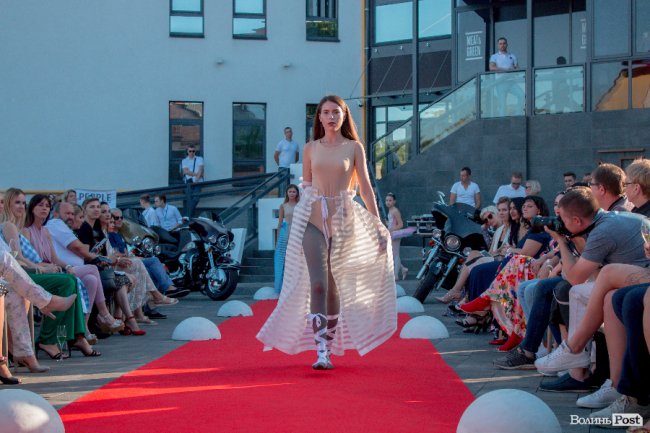 Гурт «СКАЙ», байкери та неймовірні колекції одягу: чим вражав другий день  «Lutsk Fashion Weekend»