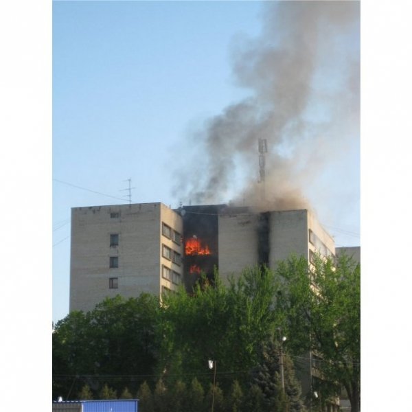 Масштабна пожежа в Харкові. ФОТО. ВІДЕО