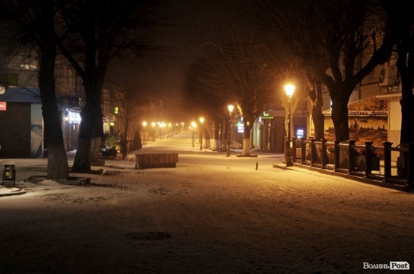 Сніг у Луцьку. ФОТО