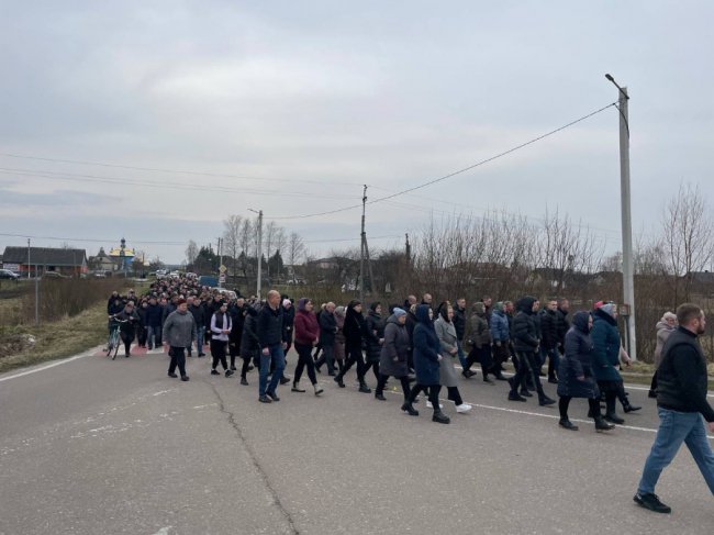 Сотні волинян провели в останню путь Героя Богдана Богуша