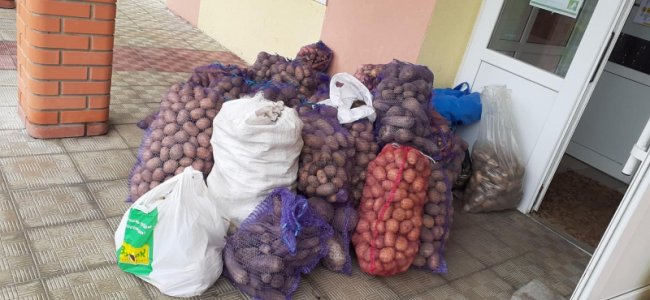 Волинські школярі зібрали допомогу для дітей, які залишилися без батьківського піклування. ФОТО