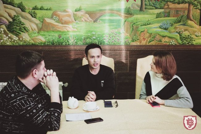 «Пельмені», кулі загадок і гроші для дітей: аспірант ВНУ з Китаю розповів, як святкують Новий рік на його Батьківщині